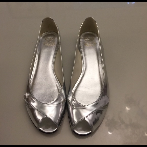 Stuart Weitzman Shoes - Stuart Weitzman silver leather  flats
